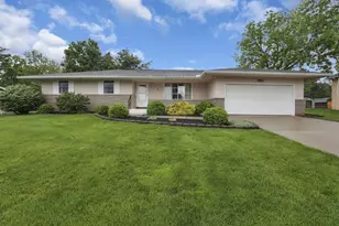 6174 Chinaberry Dr, Columbus, OH 43213 - Photo 1
