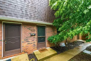 1884 Willoway Cir S, Columbus, OH 43220 - Photo 1