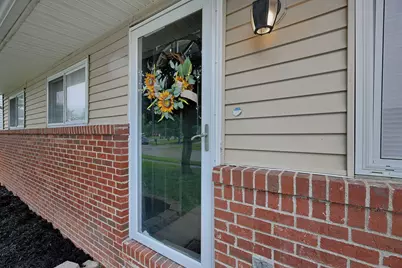 5366 Adderley Avenue, Columbus, OH 43232 - Photo 1