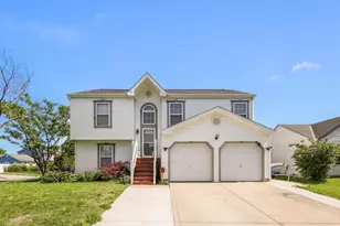 2768 Woodcroft Rd, Columbus, OH 43204 - Photo 1