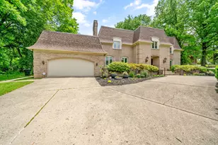 546 Indian Mound Rd, Columbus, OH 43213 - Photo 1