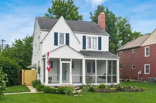 51 E Schreyer Pl, Columbus, OH 43214 - Photo 1