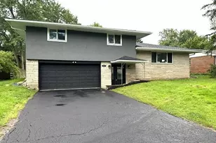 3521 Darbyshire Dr, Hilliard, OH 43026 - Photo 1