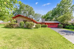 345 Ridgedale Dr N, Worthington, OH 43085 - Photo 1