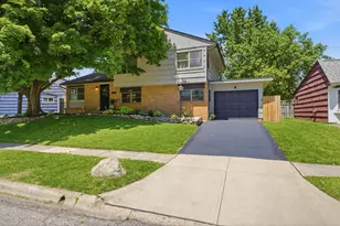 998 Afton Rd, Columbus, OH 43221 - Photo 1