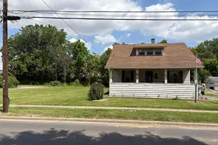 334 W High St, Mount Gilead, OH 43338 - Photo 1