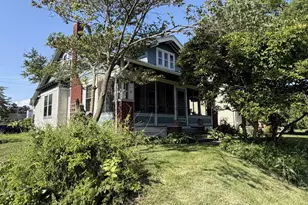 435 W William St, Delaware, OH 43015 - Photo 1