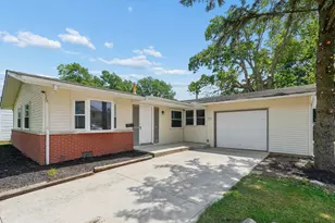 100 Canterbury Dr, London, OH 43140 - Photo 1