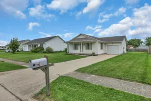 113 Mc Dowell St, Bloomingburg, OH 43106 - Photo 1