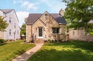 908 Vernon Rd, Columbus, OH 43209 - Photo 1