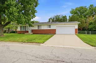 1530 Garywood Ave, Columbus, OH 43227 - Photo 1