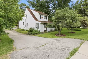 1862 Harrisburg Pike, Grove City, OH 43123 - Photo 1
