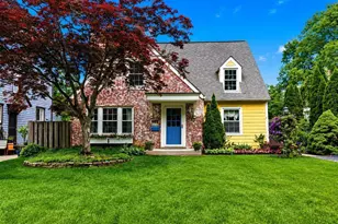 107 N Stanwood Rd, Bexley, OH 43209 - Photo 1