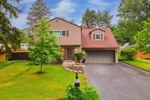 1479 Devonhurst Dr, Columbus, OH 43232 - Photo 1