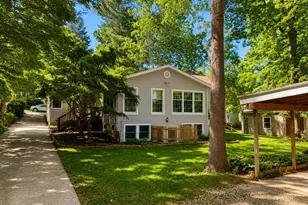 225 Summit St, Granville, OH 43023 - Photo 1