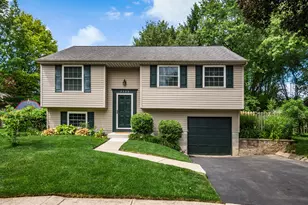 7333 Schoolcraft Ln, Columbus, OH 43235 - Photo 1
