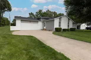 56 Arbor Ln SW, Pataskala, OH 43062 - Photo 1
