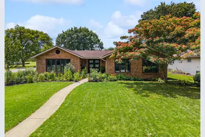 1463 Wakefield Court E, Columbus, OH 43209 - Photo 1