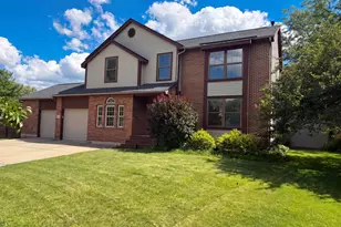 3581 Meadowgate Ct, Pickerington, OH 43147 - Photo 1