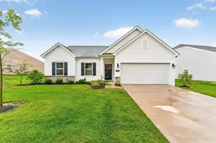327 Mannaseh Dr W, Granville, OH 43023 - Photo 1