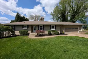 545 N Ray Dr, Zanesville, OH 43701 - Photo 1