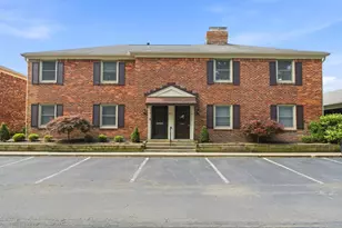 911 Manor Ln, Columbus, OH 43221 - Photo 1