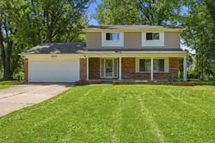 2547 McCutcheon Rd, Columbus, OH 43219 - Photo 1
