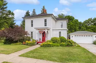 194 S Hartford Ave, Centerburg, OH 43011 - Photo 1