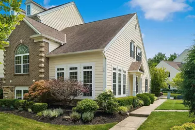 1089 Bluffway Drive, Columbus, OH 43235 - Photo 1