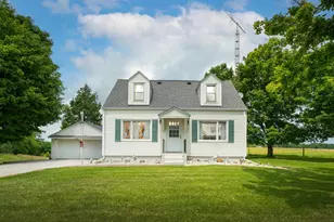 18475 Hopewell Rd, Mount Vernon, OH 43050 - Photo 1