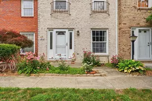 2432 Hardesty Dr S, Columbus, OH 43204 - Photo 1