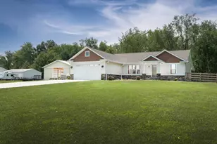 22686 Deal Rd, Gambier, OH 43022 - Photo 1