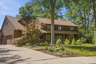 410 Washington Square Ct, Westerville, OH 43081 - Photo 1