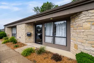 7658 Slate Ridge Blvd, Reynoldsburg, OH 43068 - Photo 1
