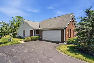 307 Retreat Ln, Marysville, OH 43040 - Photo 1