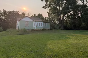3378 Central Ave, Grove City, OH 43123 - Photo 1