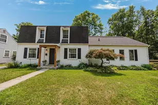 1829 Surrey Pl, Columbus, OH 43219 - Photo 1