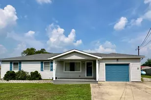 138 Adams Dr, Washington Court House, OH 43160 - Photo 1
