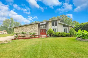 3350 Sycamore Knoll Dr, Columbus, OH 43219 - Photo 1