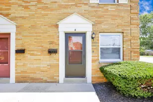1746 Pine Tree St S, Columbus, OH 43229 - Photo 1