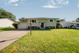 5045 Brinwood Pl, Columbus, OH 43232 - Photo 1