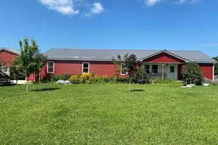 25695 Armstrong Rd, Laurelville, OH 43135 - Photo 1