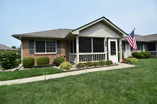 373 Virginia Ct, Pataskala, OH 43062 - Photo 1