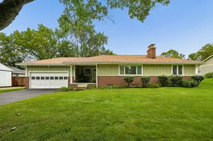 2106 Springhill Dr, Columbus, OH 43221 - Photo 1