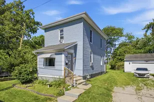 212 N Highland Ave, Bucyrus, OH 44820 - Photo 1