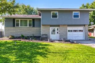 4475 Beacon Hill Rd, Columbus, OH 43228 - Photo 1