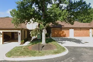3353 Mansion Way, Columbus, OH 43221 - Photo 1