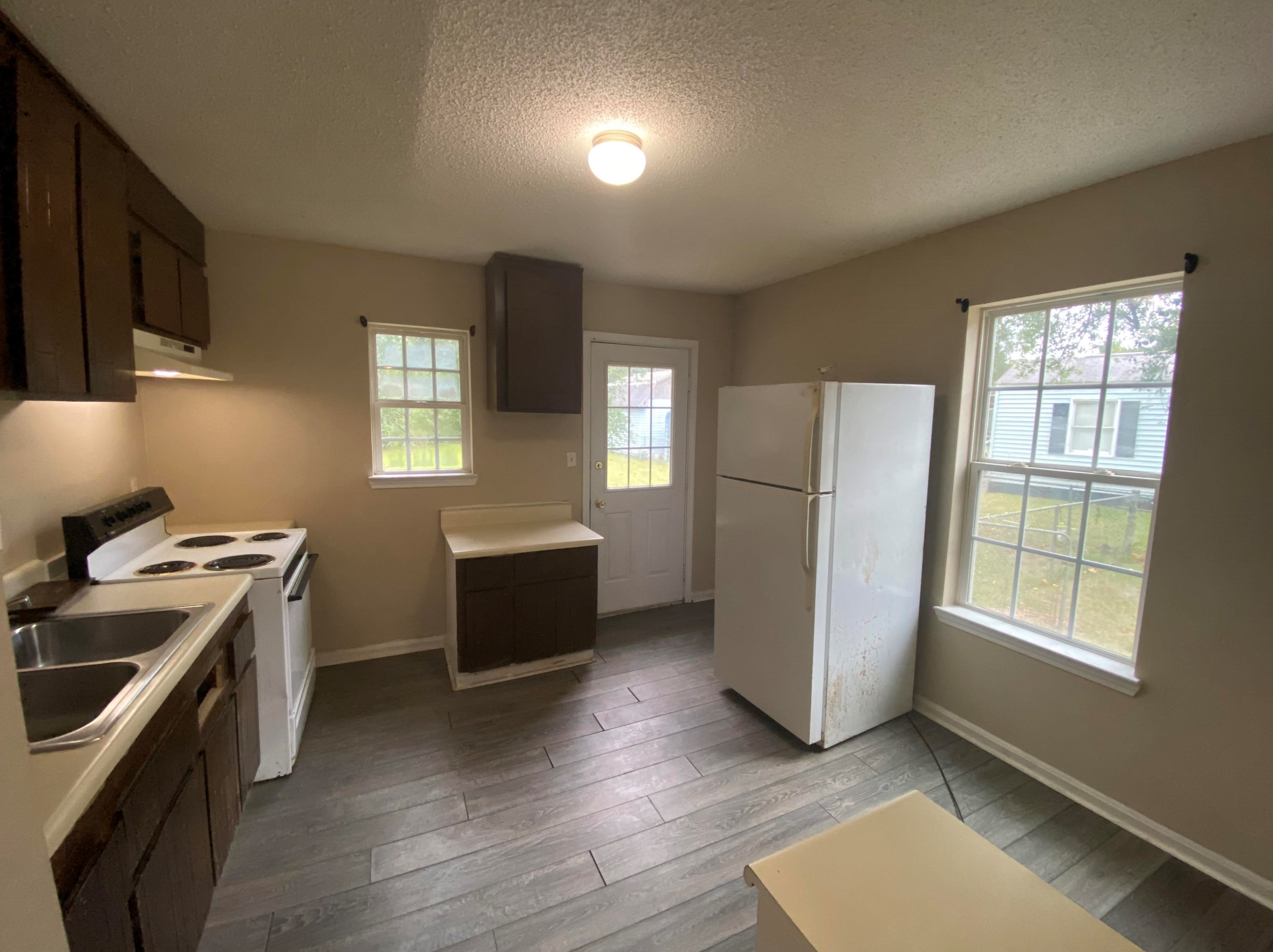 225 Evergreen St, Warner Robins GA  31093-2505 exterior