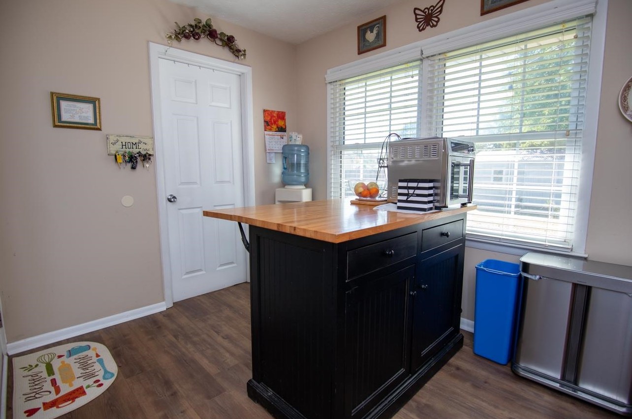 1402 Kingston Rd, Perry GA  31069-2938 exterior