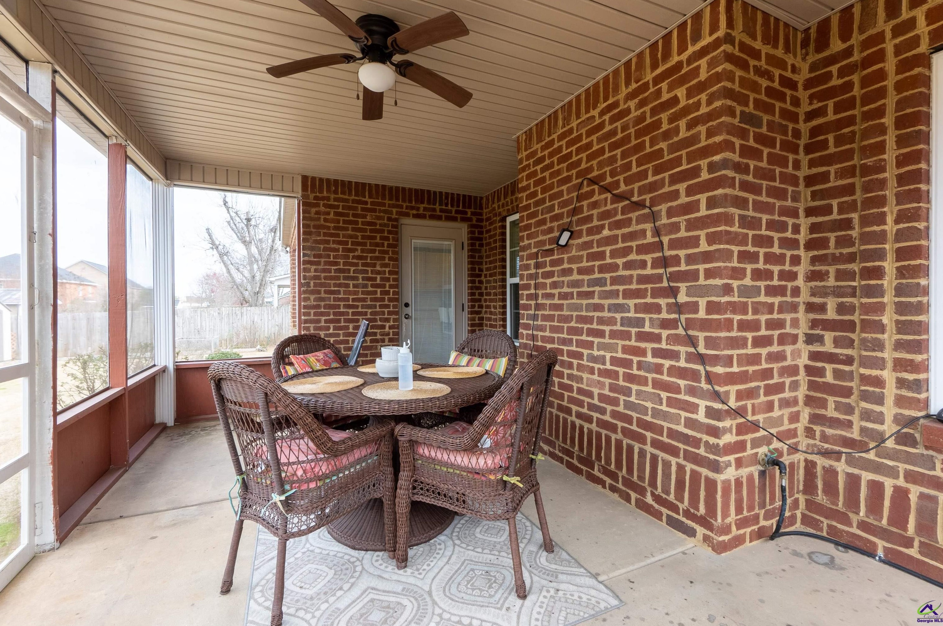 115 Cheshire Dr, Warner Robins GA  31088-1124 exterior